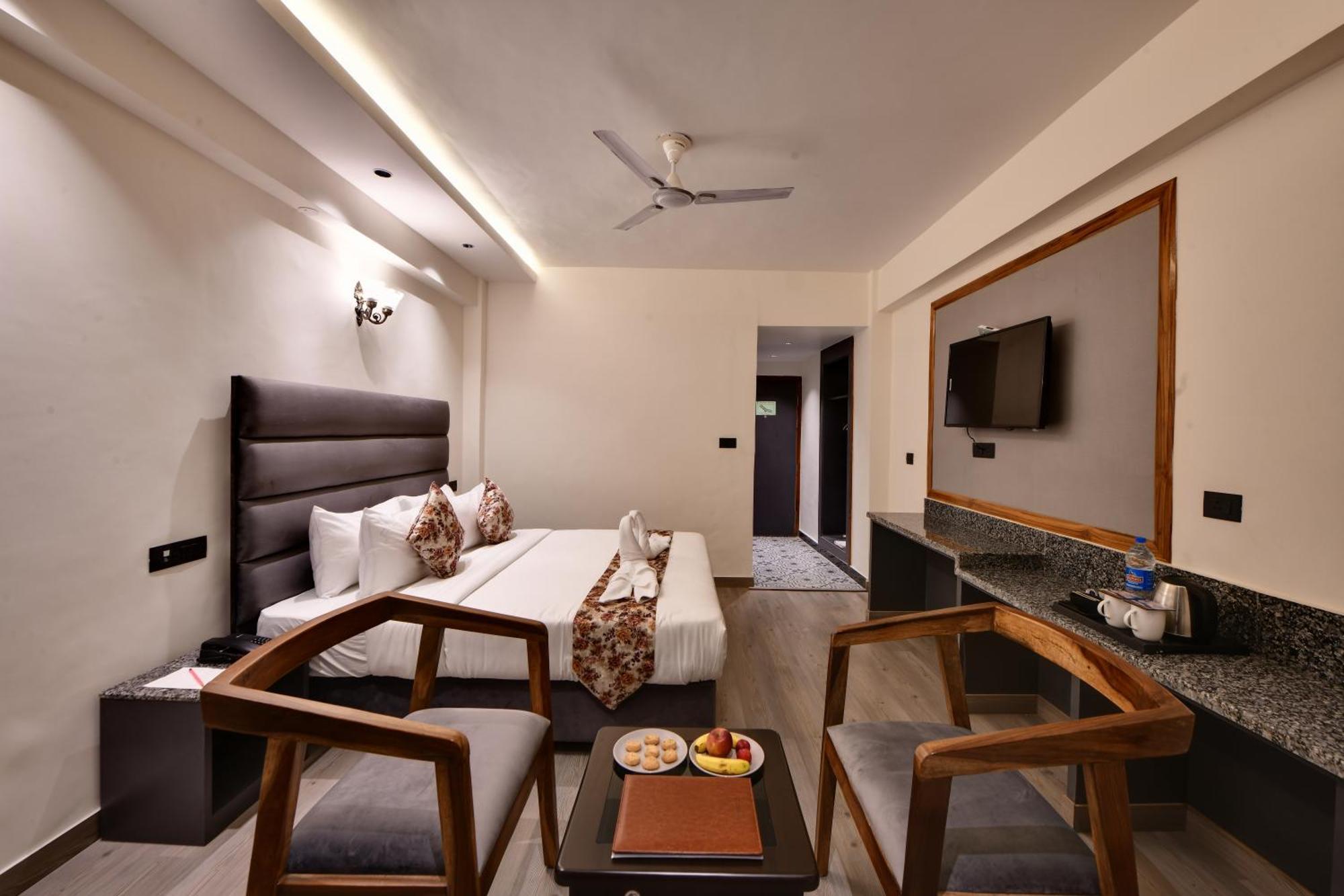 Click Sunburry Hotel Katra Katra  Bagian luar foto